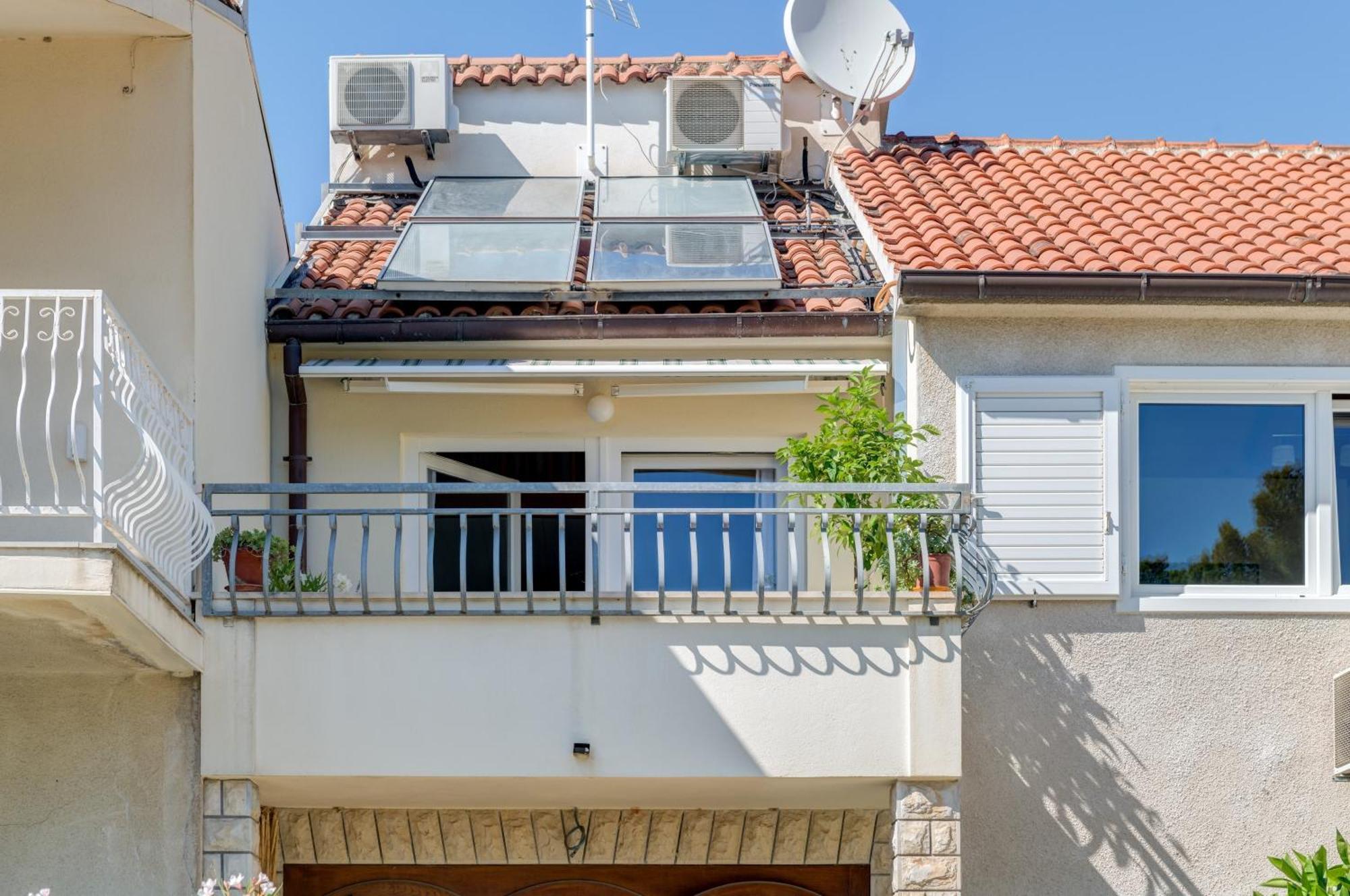 Beachfront Apartment Milan, With Balcony Split Exteriér fotografie