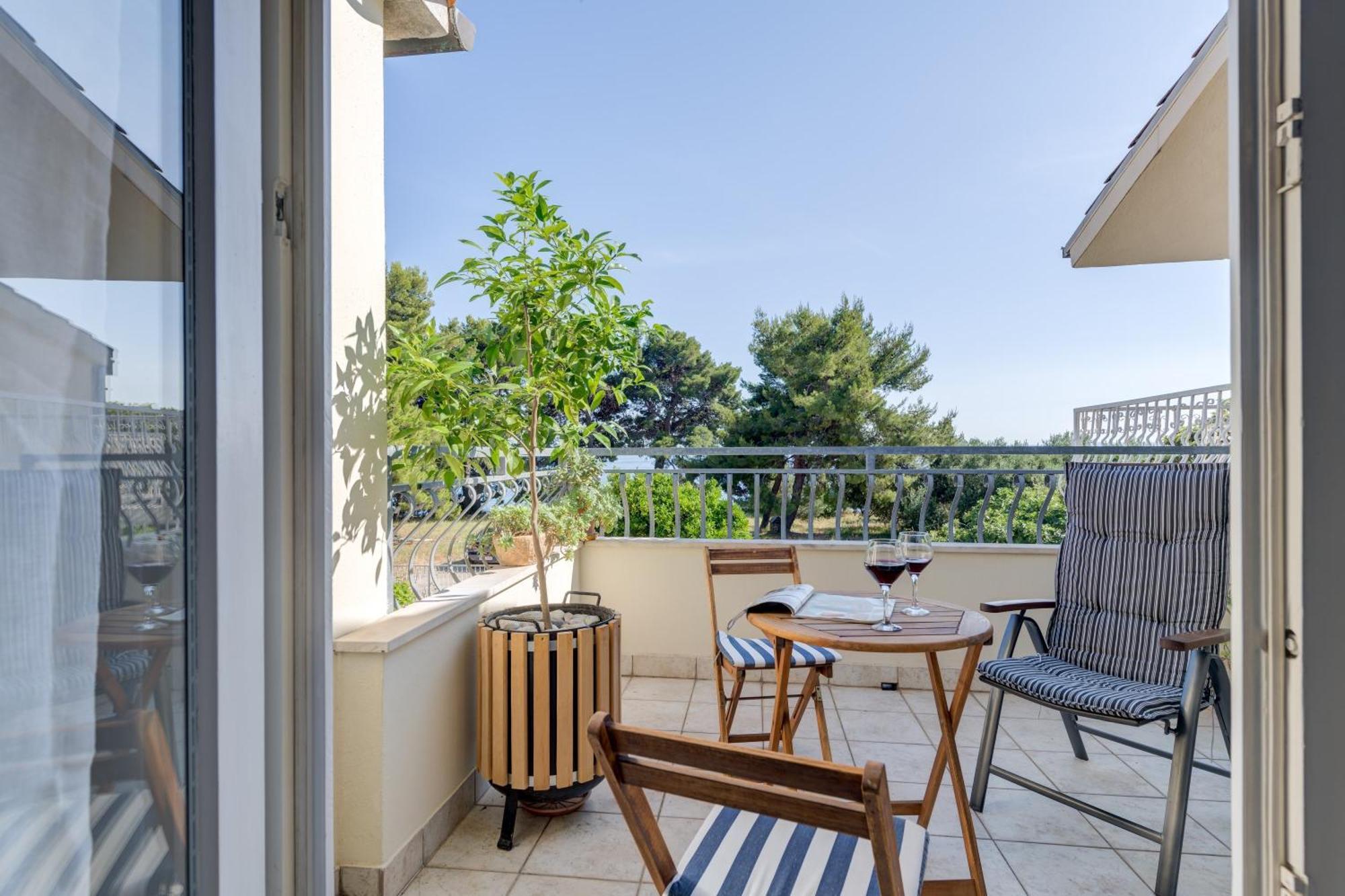 Beachfront Apartment Milan, With Balcony Split Exteriér fotografie